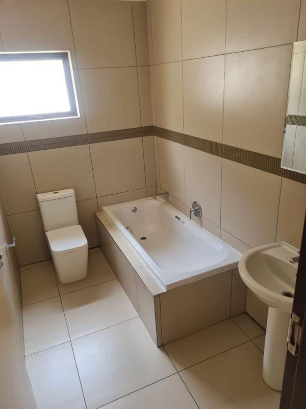 To Let 3 Bedroom Property for Rent in North Riding Gauteng