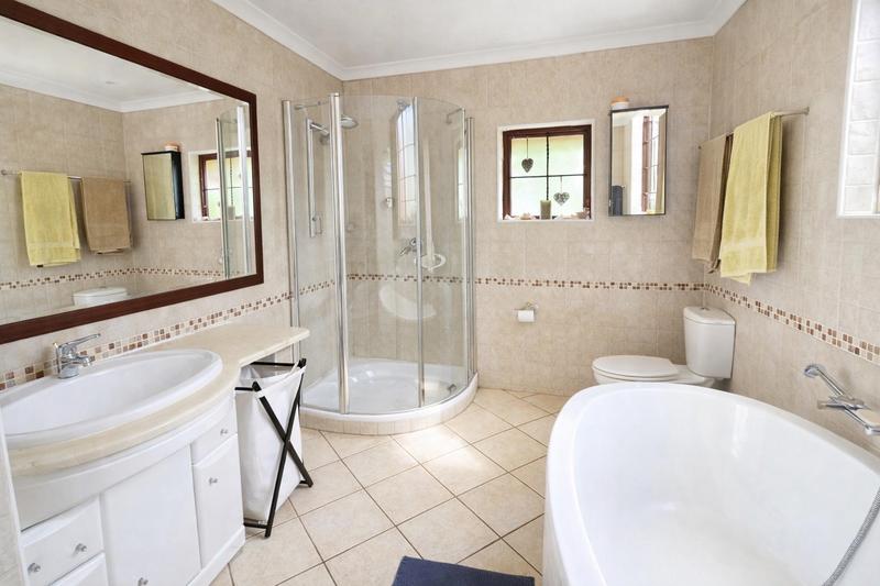 3 Bedroom Property for Sale in Garsfontein Gauteng