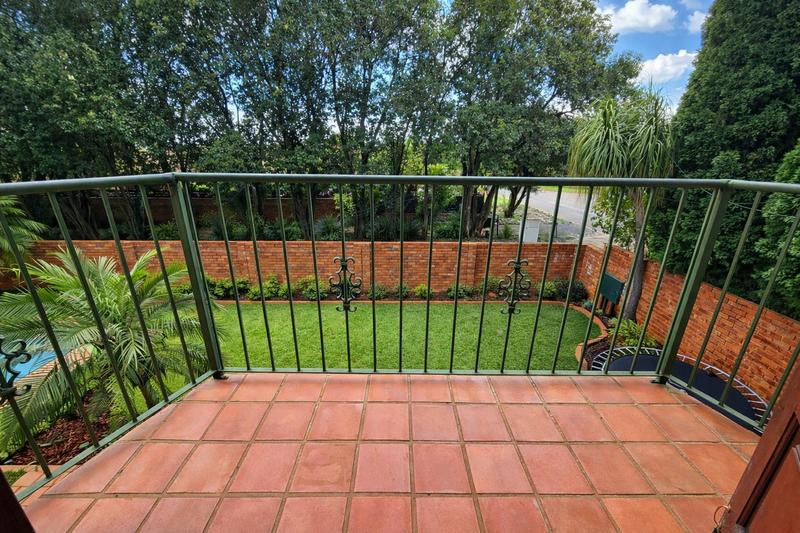 3 Bedroom Property for Sale in Garsfontein Gauteng