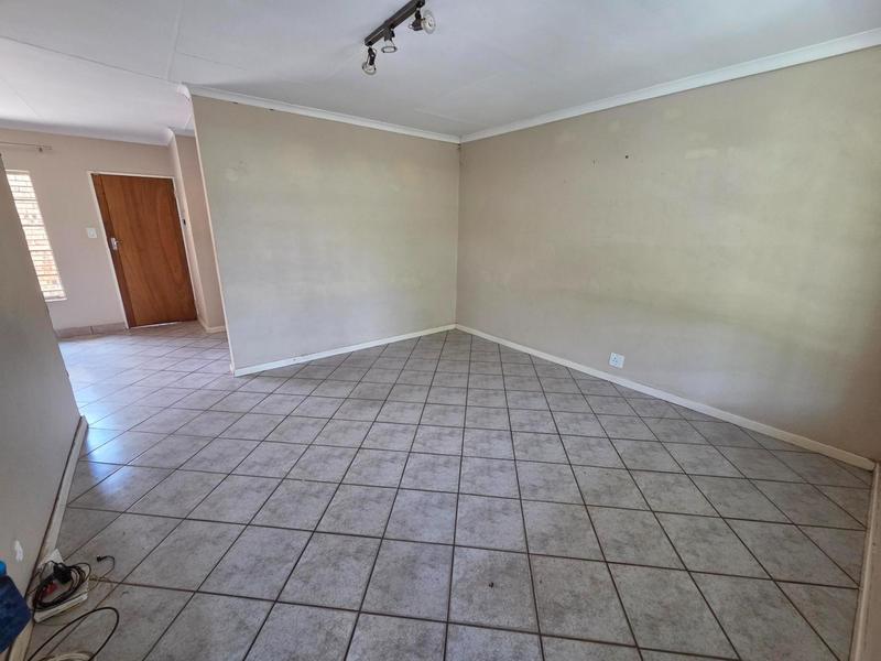 2 Bedroom Property for Sale in Wapadrand Gauteng