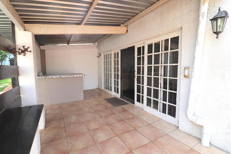 To Let 1 Bedroom Property for Rent in Petervale Gauteng