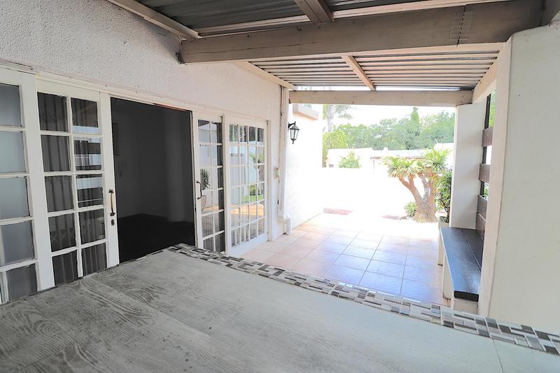 To Let 1 Bedroom Property for Rent in Petervale Gauteng