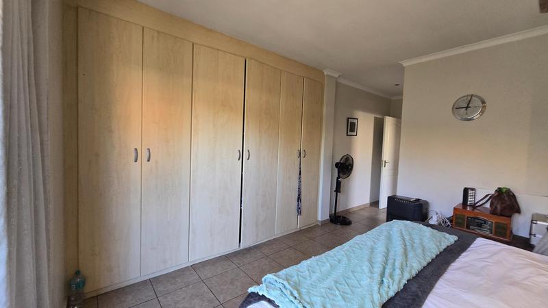 2 Bedroom Property for Sale in Bardene Gauteng