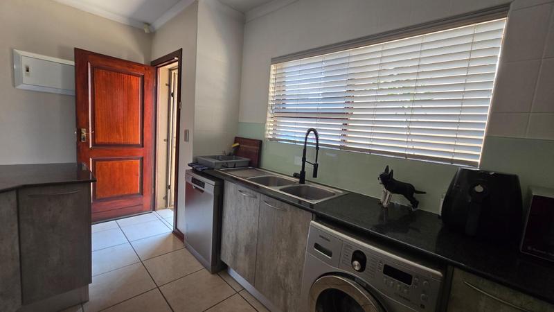 2 Bedroom Property for Sale in Bardene Gauteng