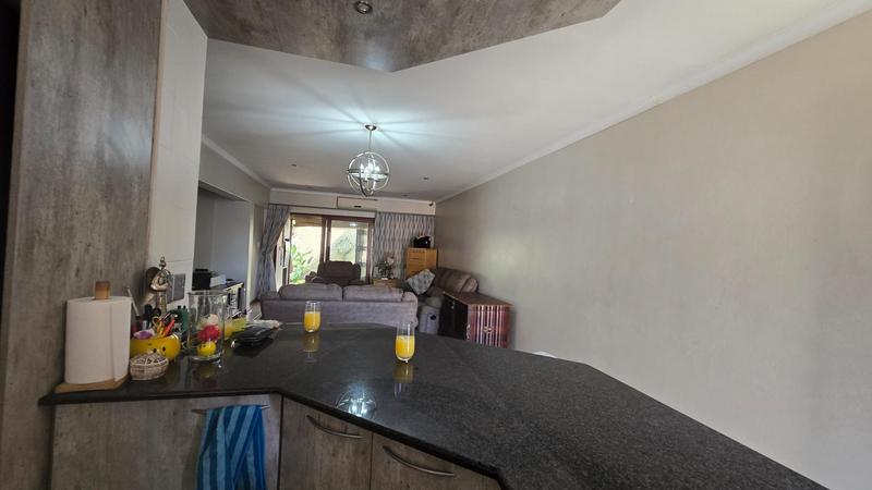 2 Bedroom Property for Sale in Bardene Gauteng