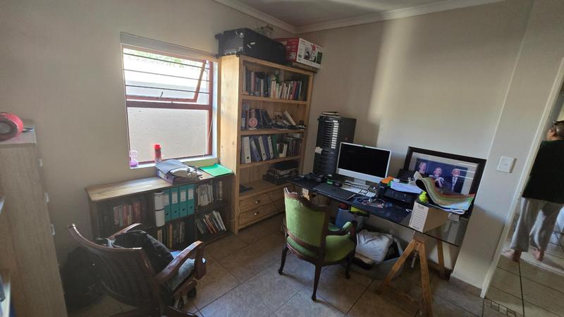 2 Bedroom Property for Sale in Bardene Gauteng