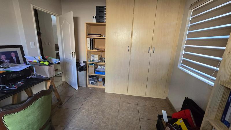 2 Bedroom Property for Sale in Bardene Gauteng