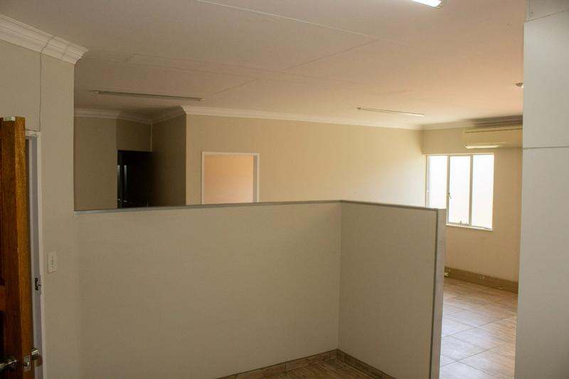 To Let commercial Property for Rent in Helderkruin Gauteng