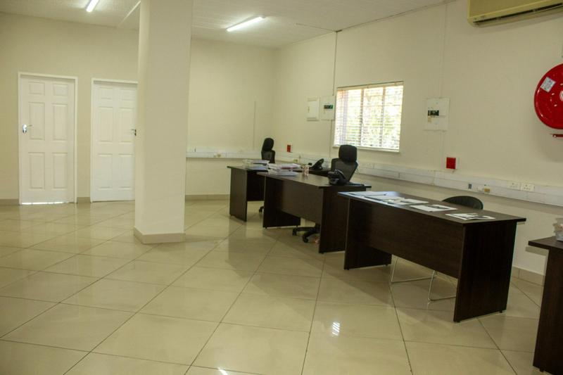 To Let commercial Property for Rent in Helderkruin Gauteng