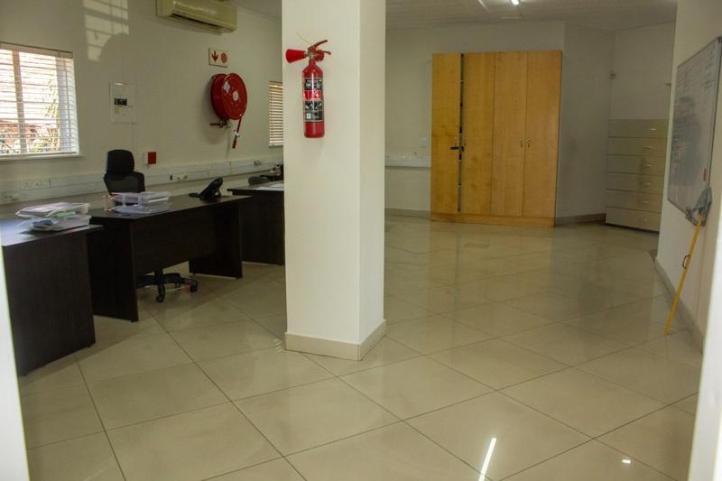 To Let commercial Property for Rent in Helderkruin Gauteng