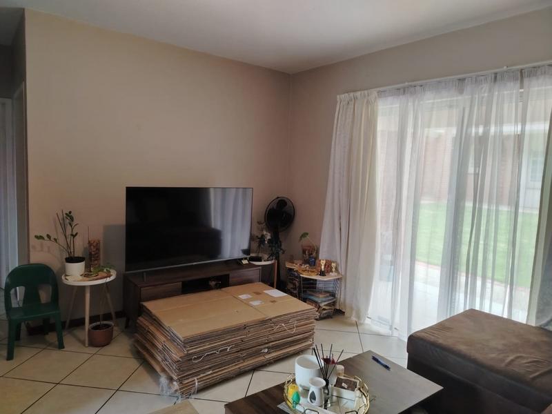 To Let 2 Bedroom Property for Rent in Monavoni Gauteng