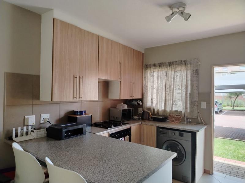 To Let 2 Bedroom Property for Rent in Monavoni Gauteng