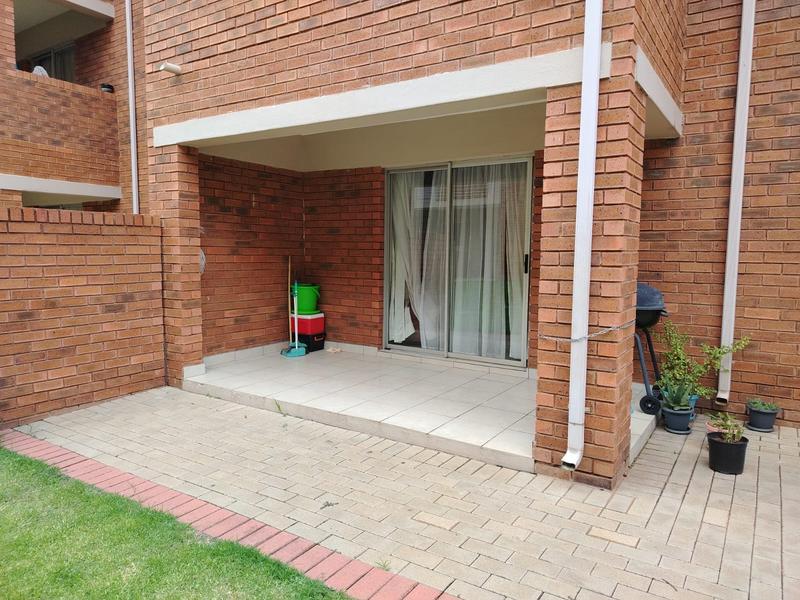 To Let 2 Bedroom Property for Rent in Monavoni Gauteng