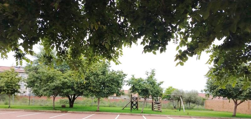 To Let 2 Bedroom Property for Rent in Monavoni Gauteng