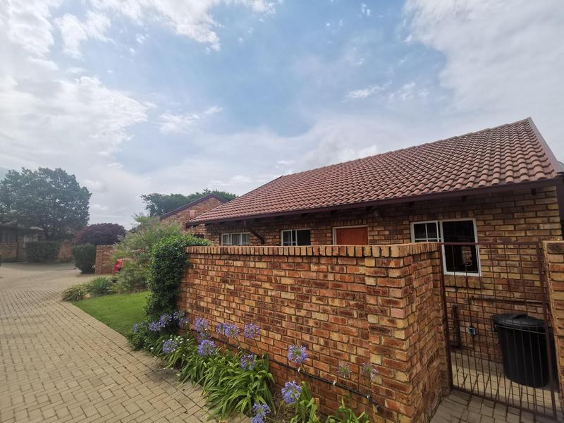To Let 2 Bedroom Property for Rent in Wierdaglen Estate Gauteng