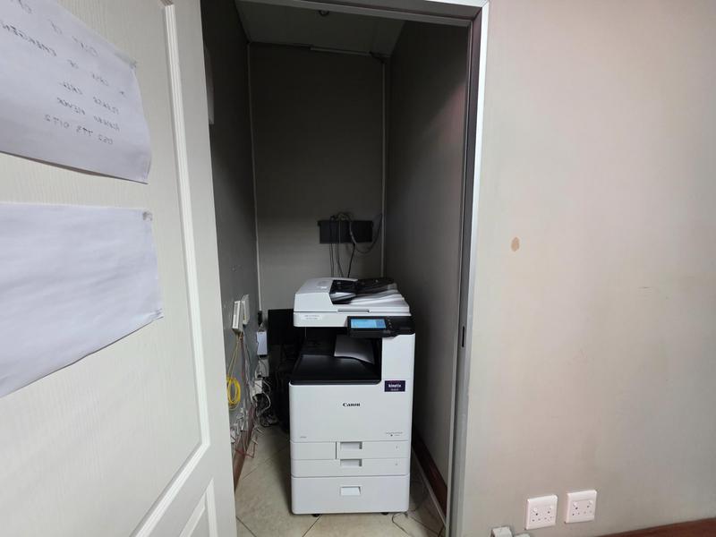 Commercial Property for Sale in Die Hoewes Gauteng