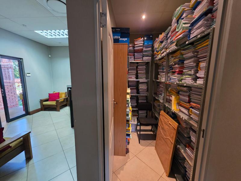 Commercial Property for Sale in Die Hoewes Gauteng