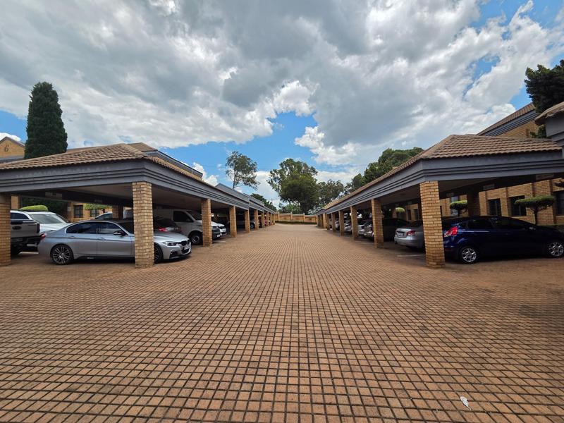 To Let commercial Property for Rent in Die Hoewes Gauteng