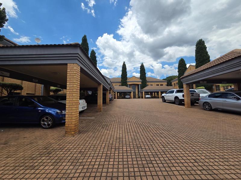 To Let commercial Property for Rent in Die Hoewes Gauteng