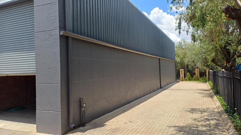 To Let commercial Property for Rent in Rooihuiskraal Gauteng