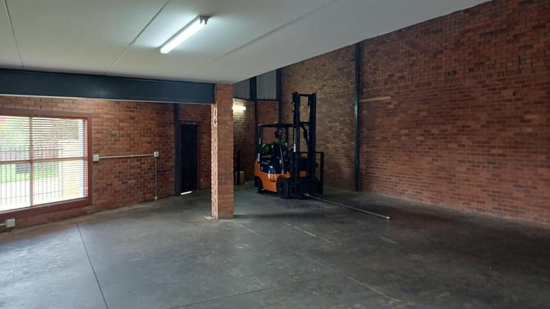 To Let commercial Property for Rent in Rooihuiskraal Gauteng