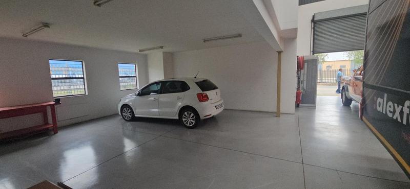 To Let commercial Property for Rent in Randjespark Gauteng