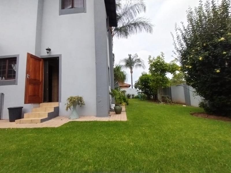 4 Bedroom Property for Sale in Amberfield Manor Gauteng