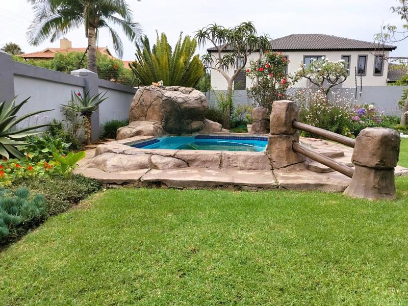 4 Bedroom Property for Sale in Amberfield Manor Gauteng