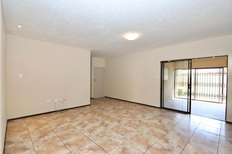 To Let 4 Bedroom Property for Rent in Broadacres Gauteng