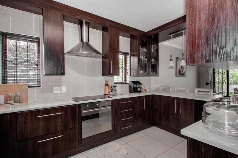 To Let 3 Bedroom Property for Rent in Broadacres Gauteng