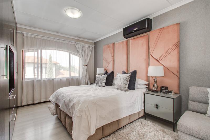 To Let 3 Bedroom Property for Rent in Broadacres Gauteng