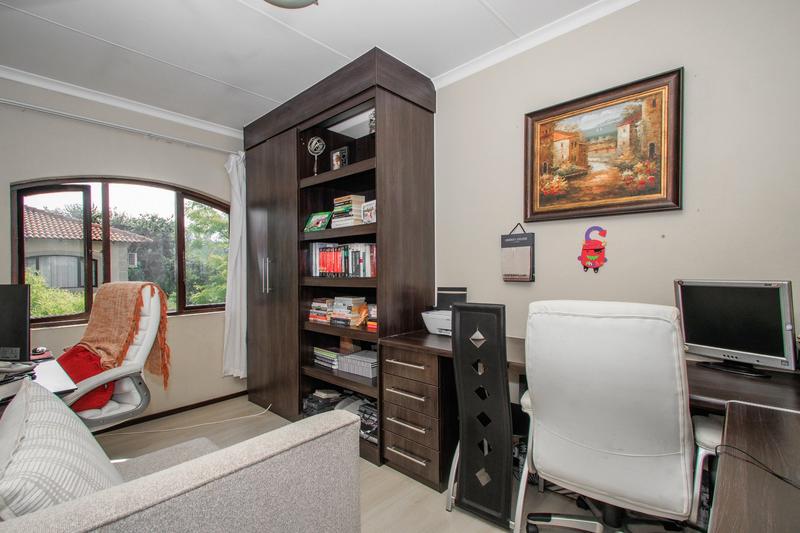 To Let 3 Bedroom Property for Rent in Broadacres Gauteng