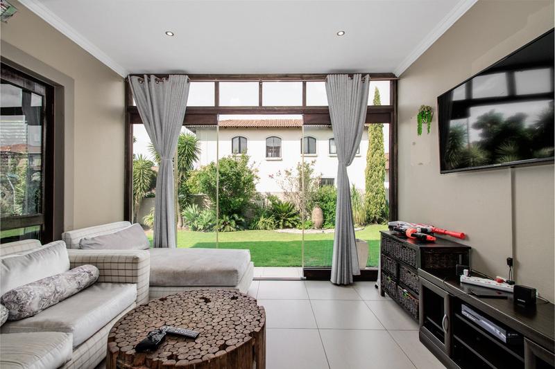 To Let 3 Bedroom Property for Rent in Broadacres Gauteng