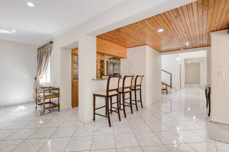 To Let 4 Bedroom Property for Rent in Dainfern Golf Estate Gauteng