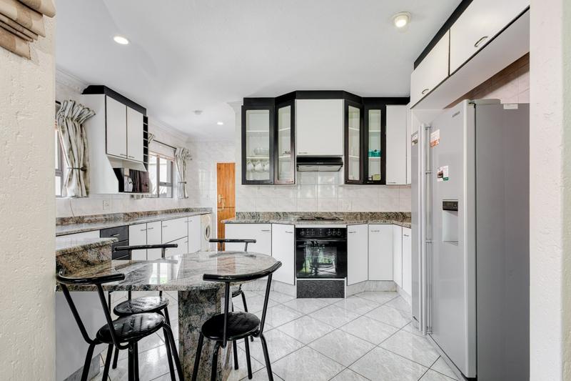 To Let 4 Bedroom Property for Rent in Dainfern Golf Estate Gauteng