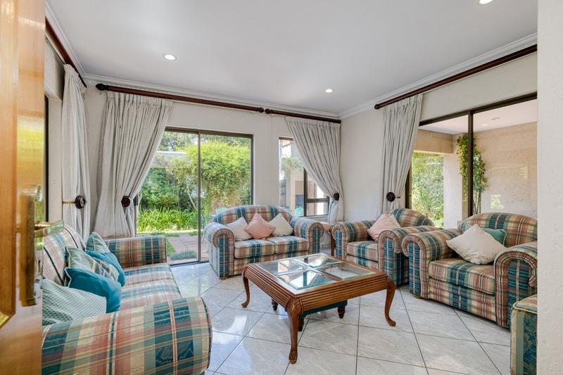 To Let 4 Bedroom Property for Rent in Dainfern Golf Estate Gauteng