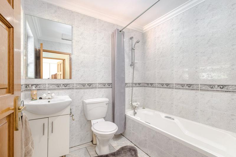 To Let 4 Bedroom Property for Rent in Dainfern Golf Estate Gauteng