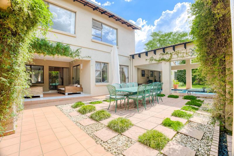 To Let 4 Bedroom Property for Rent in Dainfern Golf Estate Gauteng