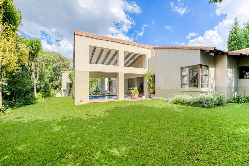 To Let 4 Bedroom Property for Rent in Dainfern Golf Estate Gauteng