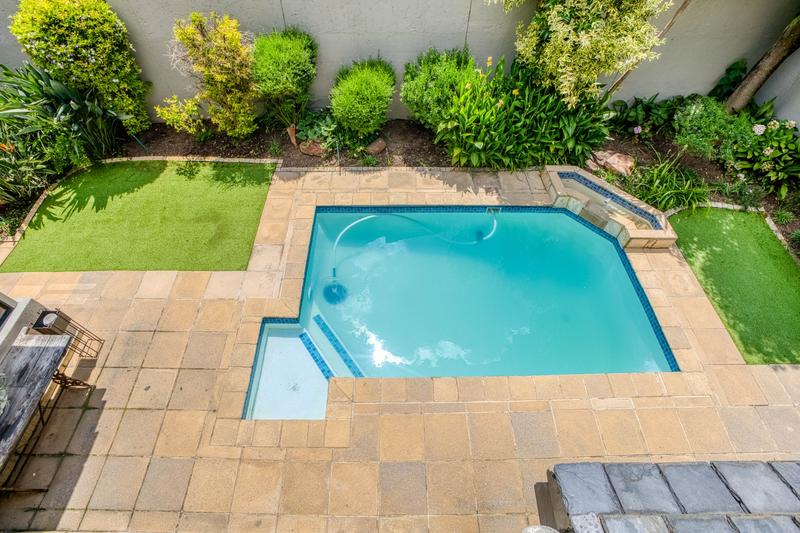 To Let 4 Bedroom Property for Rent in Dainfern Golf Estate Gauteng