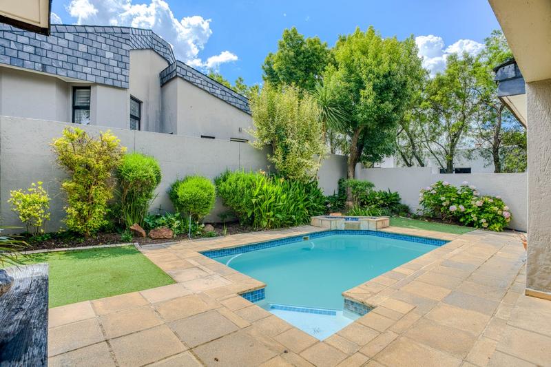 To Let 4 Bedroom Property for Rent in Dainfern Golf Estate Gauteng