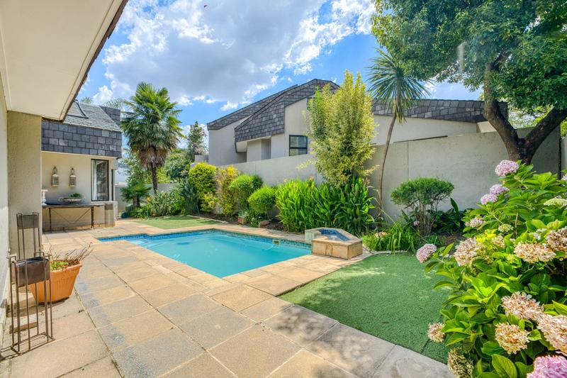 To Let 4 Bedroom Property for Rent in Dainfern Golf Estate Gauteng