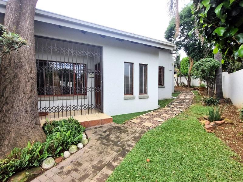 3 Bedroom Property for Sale in Faerie Glen Gauteng