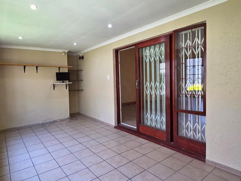 3 Bedroom Property for Sale in Faerie Glen Gauteng