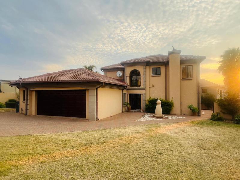 To Let 4 Bedroom Property for Rent in Olympus AH Gauteng