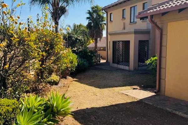 To Let 4 Bedroom Property for Rent in Olympus AH Gauteng