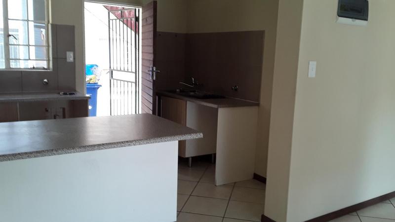 To Let 2 Bedroom Property for Rent in Stone Ridge Gauteng
