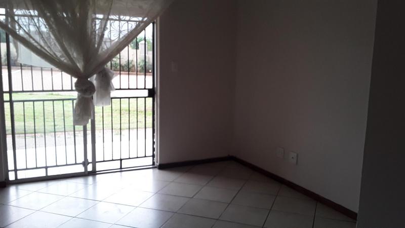 To Let 2 Bedroom Property for Rent in Stone Ridge Gauteng