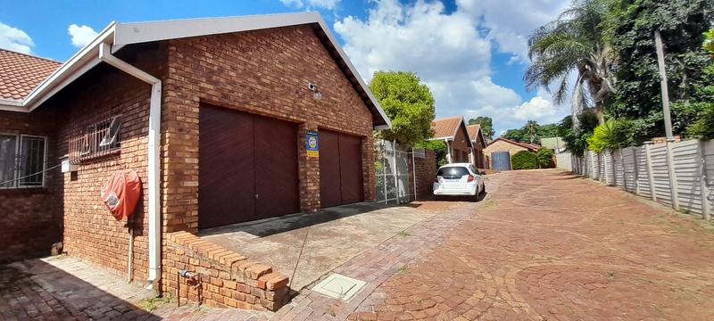 3 Bedroom Property for Sale in Clubview Gauteng