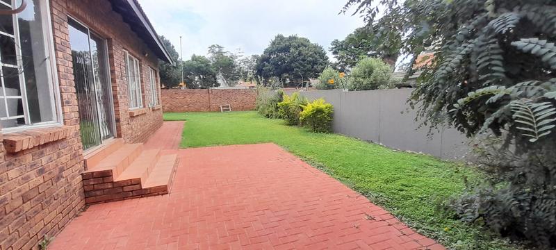 3 Bedroom Property for Sale in Eldoraigne Gauteng